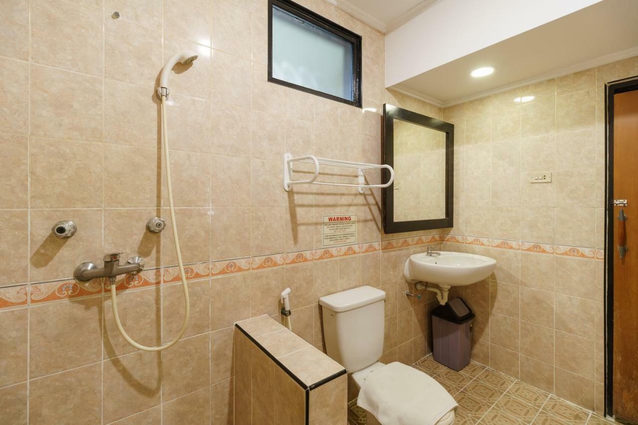 RedDoorz Plus near Ancol Jakarta Exterior foto