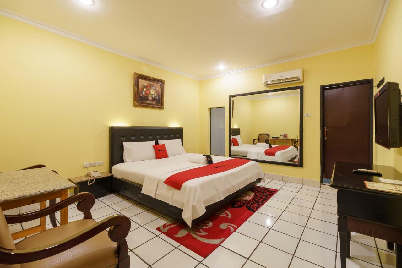 RedDoorz Plus near Ancol Jakarta Exterior foto