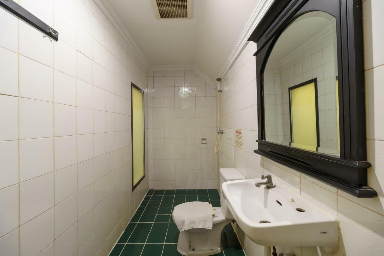RedDoorz Plus near Ancol Jakarta Exterior foto