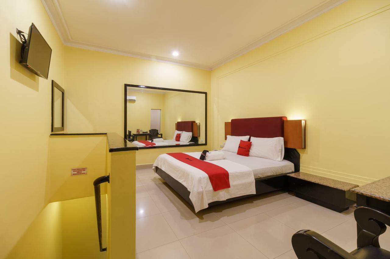 RedDoorz Plus near Ancol Jakarta Exterior foto